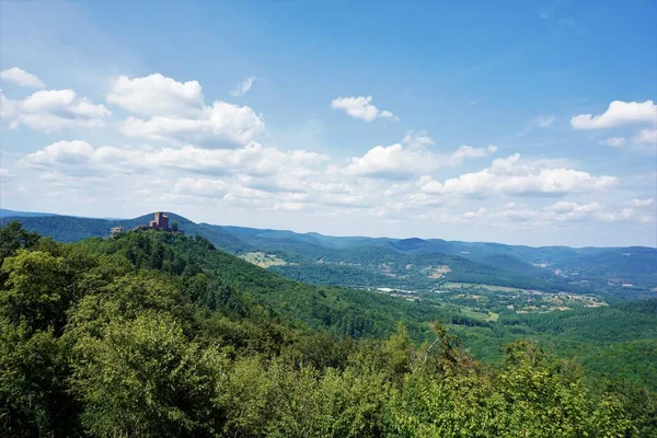 Middeleeuws Trifels Kasteel Met Prachtig Landschap Gespot Het Palts Woud — Stockfoto