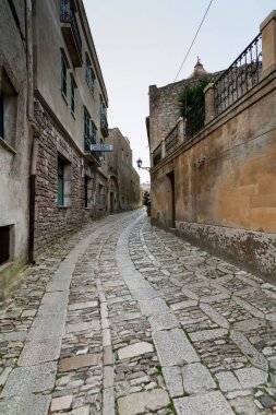 Erice, Trapani eyaletinde, Sicilya, İtalya benzersiz orta yaş ülke tipik bir sokak adı