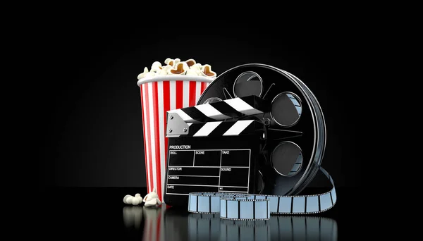 Filmrolle mit Popcorn isoliert — Stockfoto