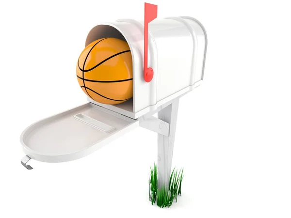 Basket boll inuti brevlådan — Stockfoto