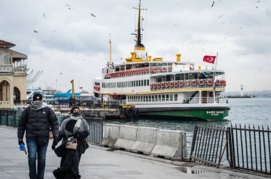 Kaç Kadıköy liman ferry içinde 