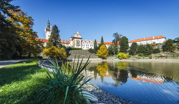 Pruhonice Chateau ve Çek Cumhuriyeti'nde Park