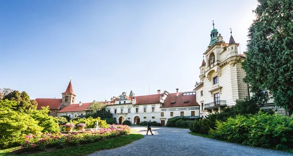 Château et parc Pruhonice en République tchèque — Photo