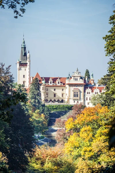 Pruhonice Chateau ve Çek Cumhuriyeti'nde Park