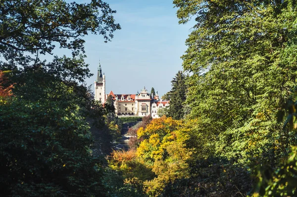 Pruhonice Chateau ve Çek Cumhuriyeti'nde Park