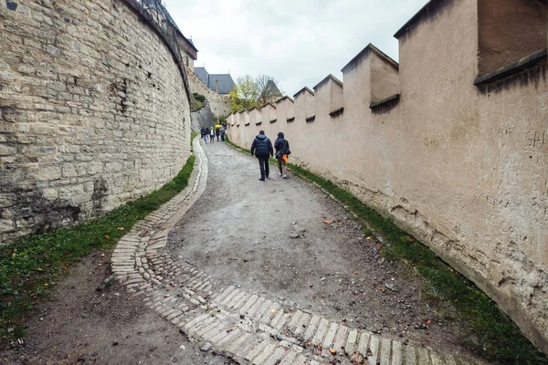 Château de Karlstejn en République tchèque en automne pluvieux — Photo