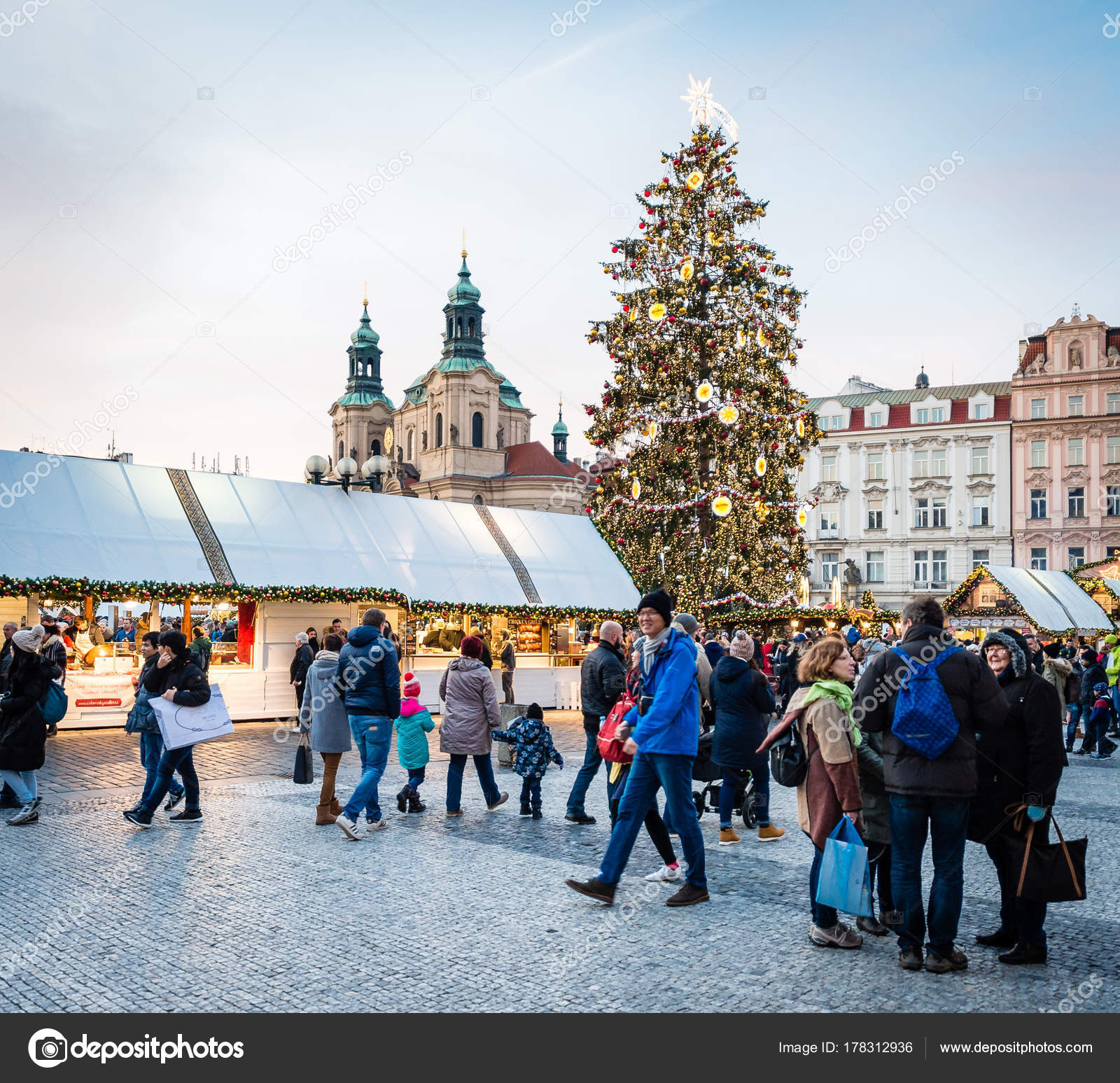 Christmas tree in Prague Old Town Square Stock Editorial Photo