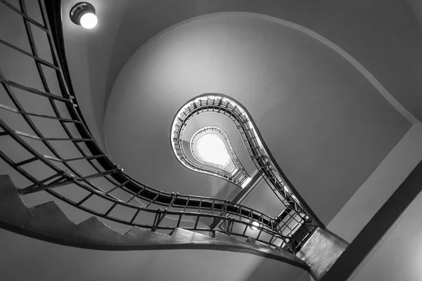 Escaleras en la Casa de la Virgen Negra en Praga —  Fotos de Stock