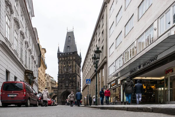 Kruittoren in Praag, Tsjechië — Stockfoto