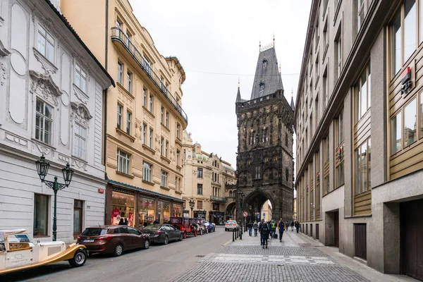 Kruittoren in Praag, Tsjechië — Stockfoto