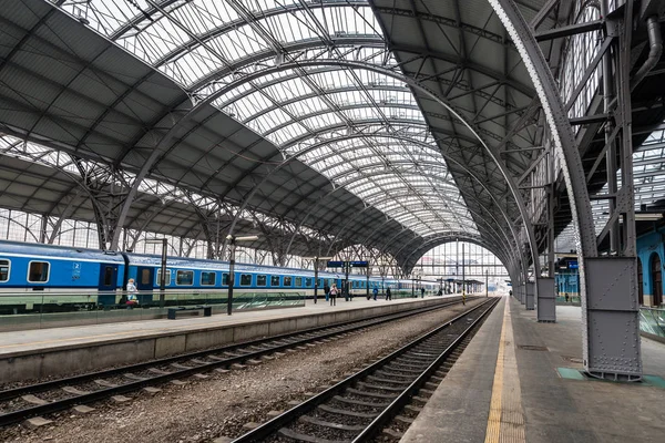 Prag merkez tren istasyonu