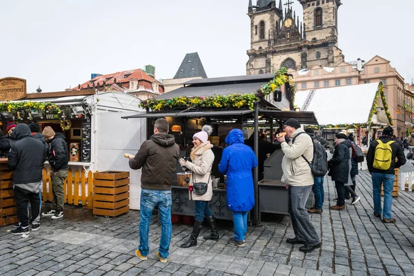 Prag Paskalya piyasalar eski şehir Meydanı — Stok fotoğraf