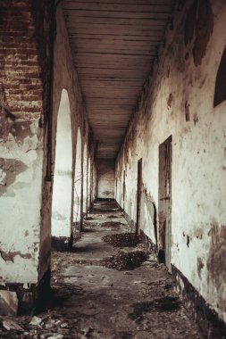 Koridor eski bina