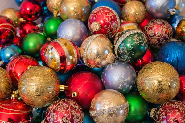 크리스마스에 대 한 다채로운 공. — 스톡 사진