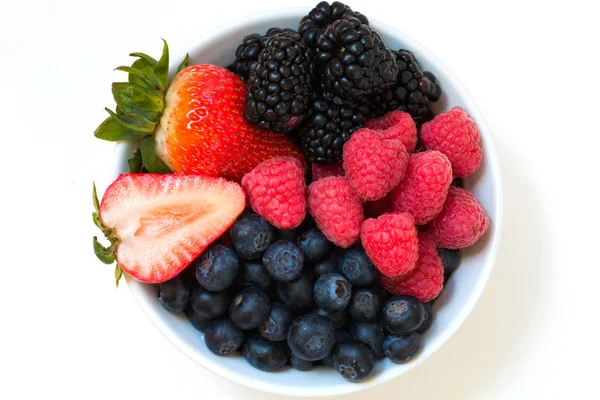 Ovoce organické čerstvým míchaným ovocem. — Stock fotografie