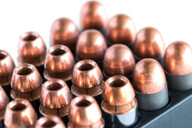 .45 tabanca mermi bir kartuş tutucu.