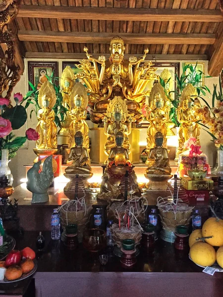 Nome Buddist Altar —  Fotos de Stock