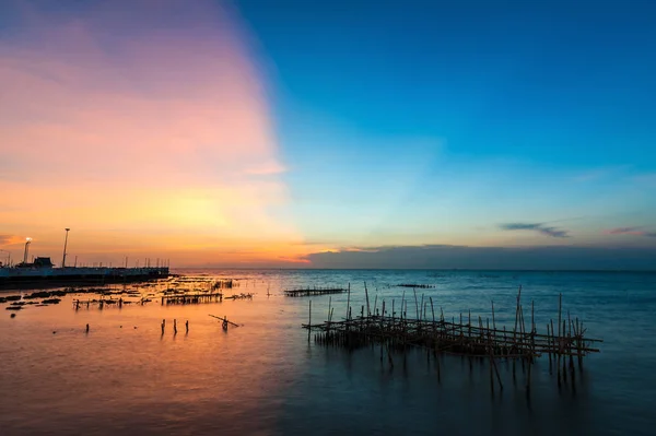 Západ Slunce Moři Dvou Tón Sky — Stock fotografie