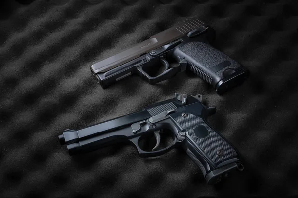 Dvojitý Automatický Pistole — Stock fotografie