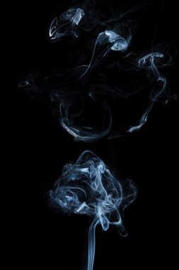 Soyut girdap beyaz siyah duman hareketi. Fantezi duman