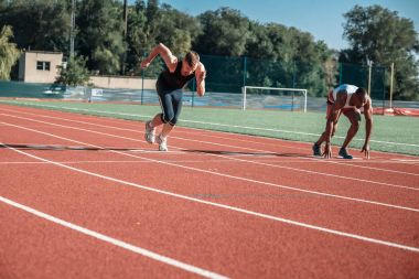 Beyaz adam başından çok dinamik atılım