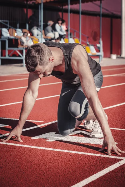 Bir adam-merkezci alt düzey atlet