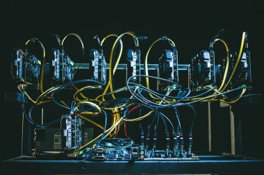 Monotizing bitcoins için büyük çiftlik