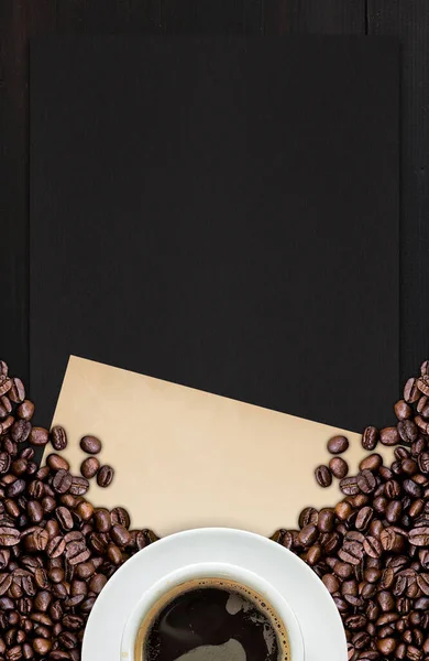 Горячий Кофе Бобы Деревянном Фоне Вид Сверху — стоковое фото