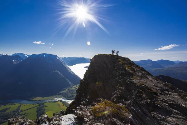 在挪威徒步旅行，从顶部查看 — 图库照片