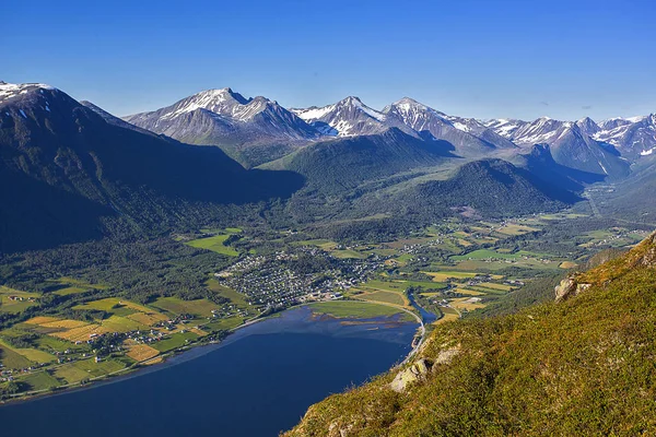 Fjord Noorwegen Romsdalseggen — Stockfoto