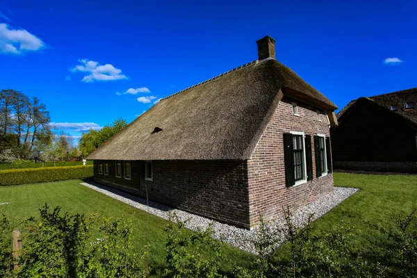 Giethoorn Pays Bas Côté Typique Comté Néerlandais Maisons Jardins — Photo