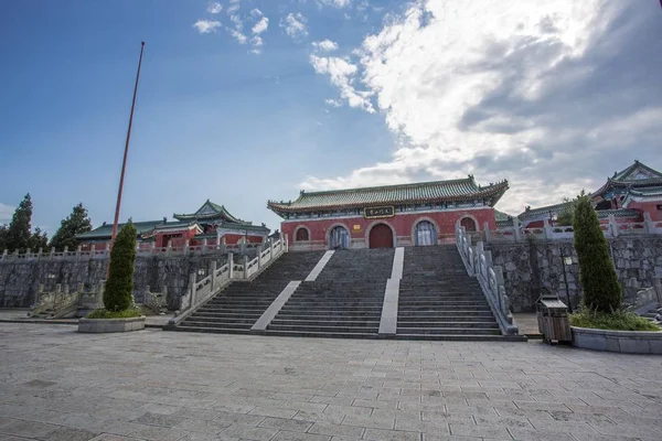 Templo Montaña Tainmen Ciudad Zhangjiajie Provincia Hunan China — Foto de Stock