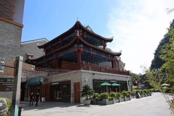 Yangshuo China Julio 2018 Calle Comercial Ciudad Yangshuo Verano Ciudad — Foto de Stock