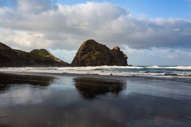 Romantik Piha Sahili, Kuzey Adası, Yeni Zelanda