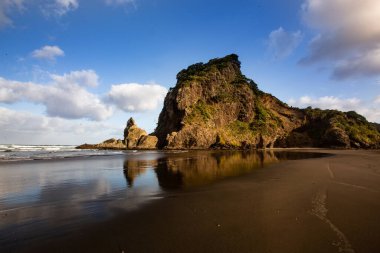 Romantik Piha Sahili, Kuzey Adası, Yeni Zelanda