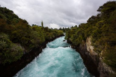 Huka Şelalesi - Yeni Zelanda, Taupo yakınlarında şelale.