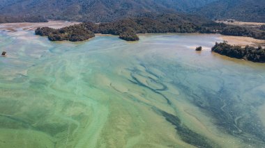 Awaroa bai, İHA hava saldırısı, Düşük Gelgit, Yeni Zelanda