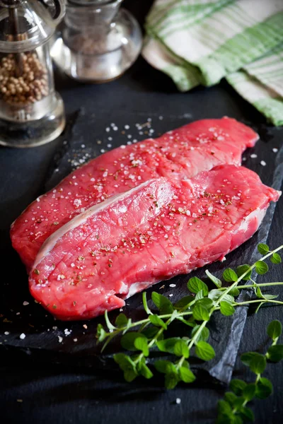 Twee Rib Eye steak — Stockfoto