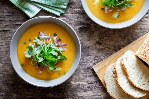 Ev yapımı sonbahar çorbası