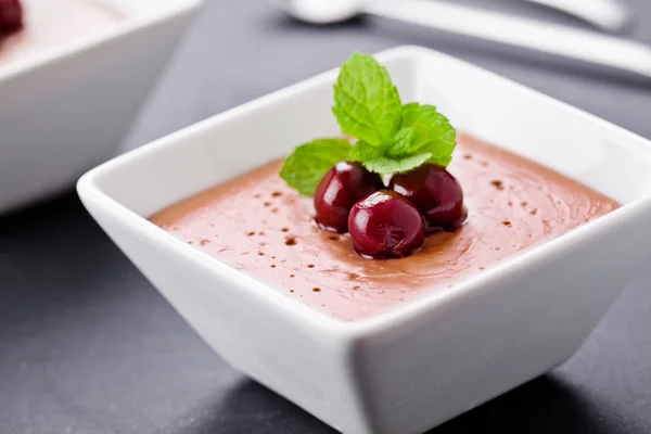 Zelfgemaakte chocolade mousse — Stockfoto