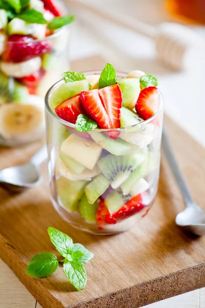Vaso de ensalada de frutas —  Fotos de Stock
