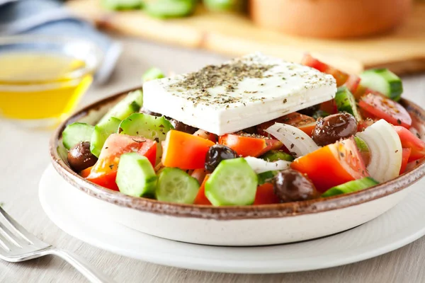 Cuenco Ensalada Griega Casera Con Verduras Orgánicas Queso Feta —  Fotos de Stock