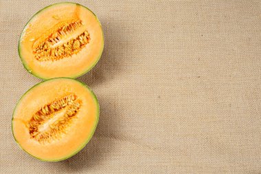 Bir çul yüzeye yalan kavun