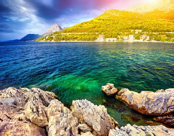 The Fantastic views of the adriatic sea under sunlight and blue — Stock Photo, Image