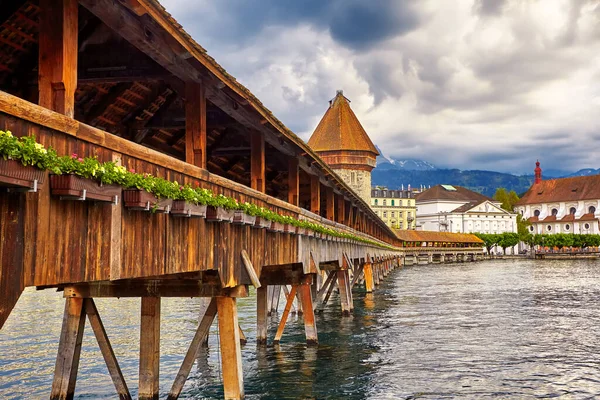 Lucerne Switzerland Famous Wooden Chapel Bridge Oldest Wooden Covered Bridge — Stock Photo, Image