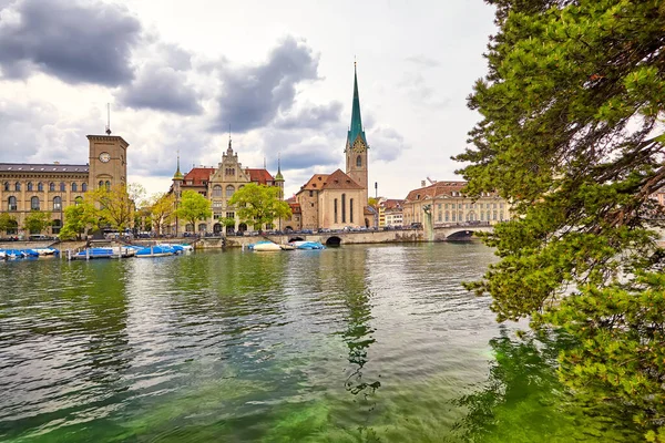 Zurich Switzerland View Historic City Center Famous Fraumunster Church Limmat — Stock Photo, Image