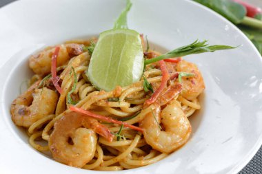 Krem Tom Yam Goong spagetti