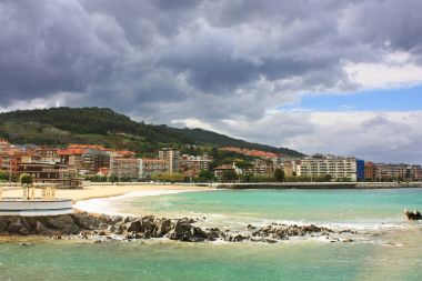 Deniz kıyısında görünümünü