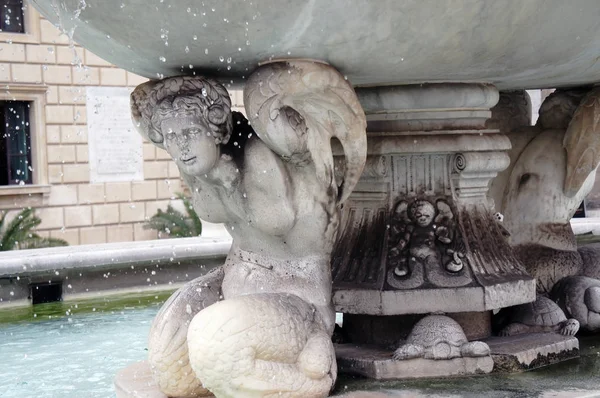 Détail de la fontaine Pretorian monumentale (Fontana Pretoria, Fontaine de la Honte) à Palerme, Sicile, Italie — Photo