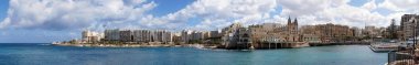 Sliema ve St. Julian's arasında Balluta Körfezi Panoraması
